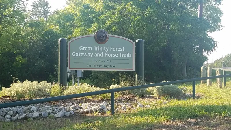 kid-friendly hiking trails Great Trinity Forest Gateway And Horse Trail