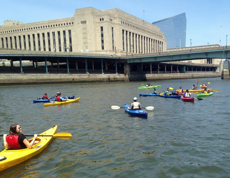 places to go kayaking Schuylkill Banks