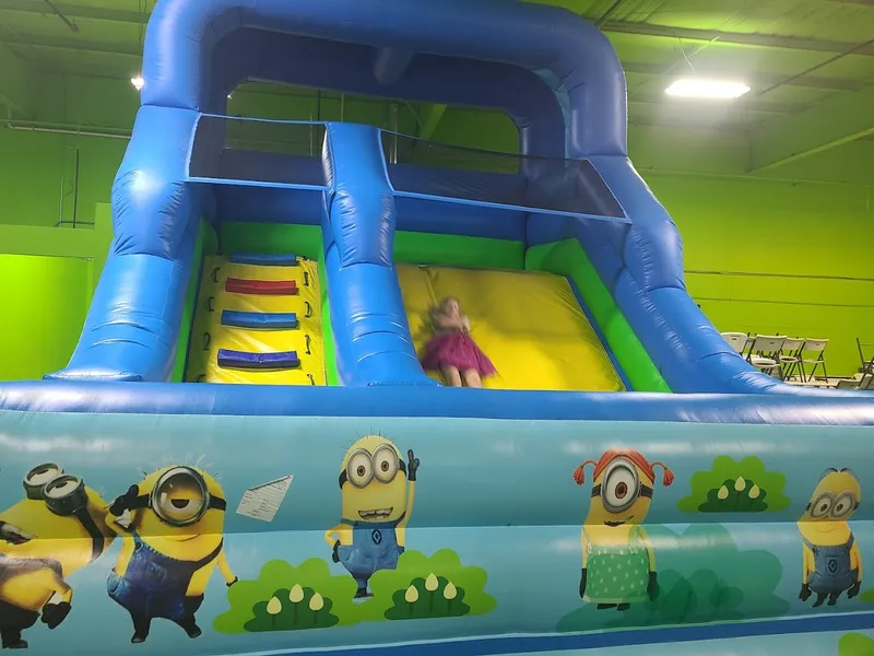 toddler activities I-Guana Jump Bounce House