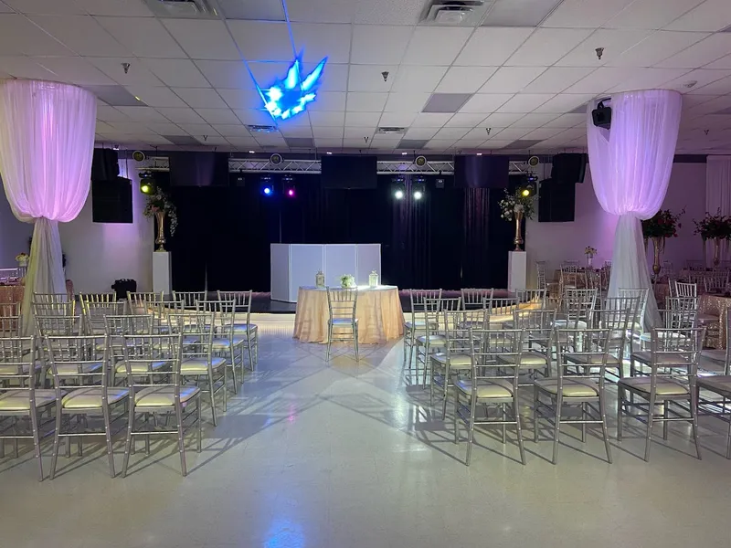 banquet halls Luxury On The Lake Events