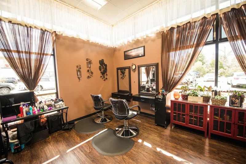 hair salons Phenix Salon Suites - Paradise Valley