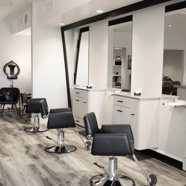 hair salons Duo Salon in Paradise Valley Village