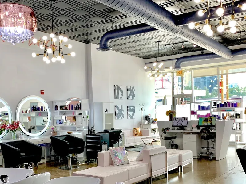 hair salons Bigger Better Hair Salon in Oak Lawn