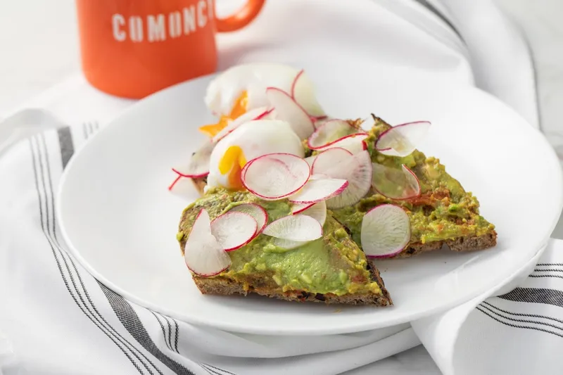 avocado toast Comoncy