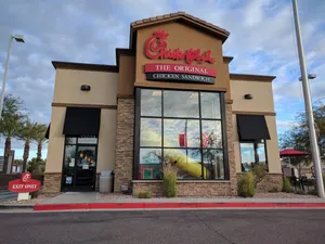 fast food restaurants in Paradise Valley Village Phoenix