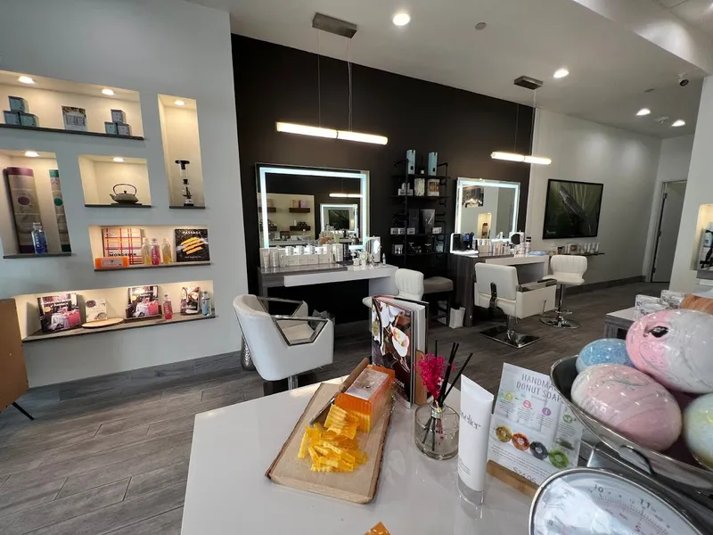 cosmetics stores Resveralife in Camelback East Village