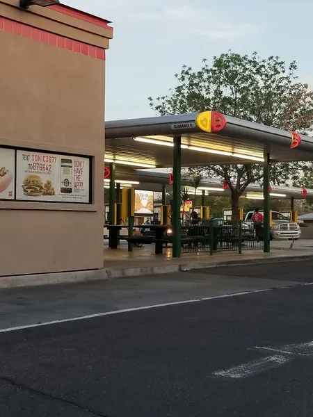 late night restaurants Sonic Drive-In