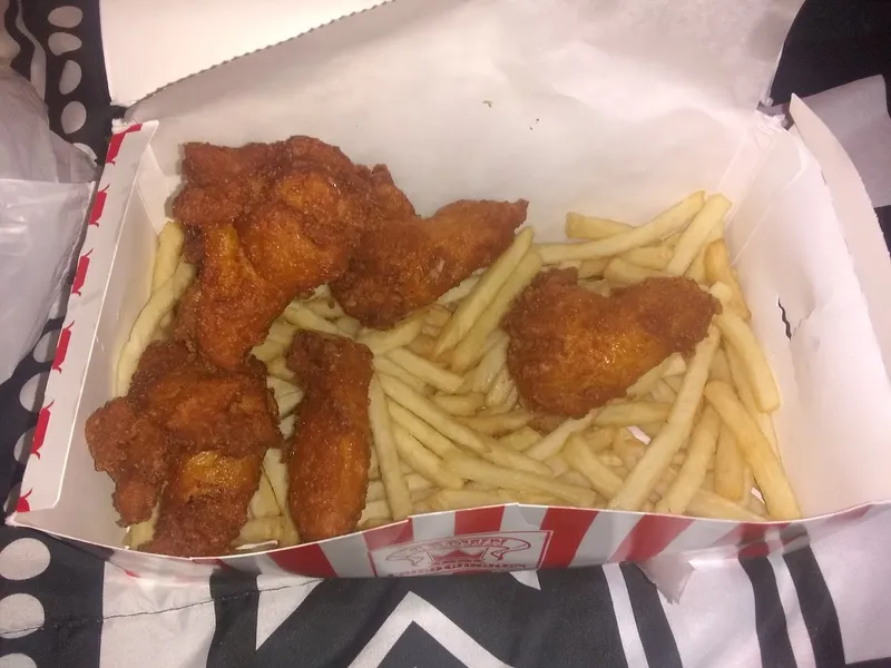 late night restaurants Crown Fried Chicken