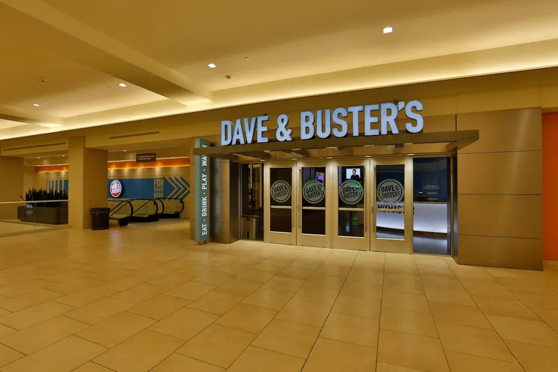 late night restaurants Dave & Buster's San Antonio - Rivercenter