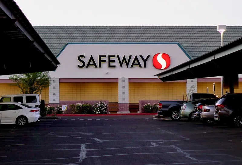 grocery stores Safeway