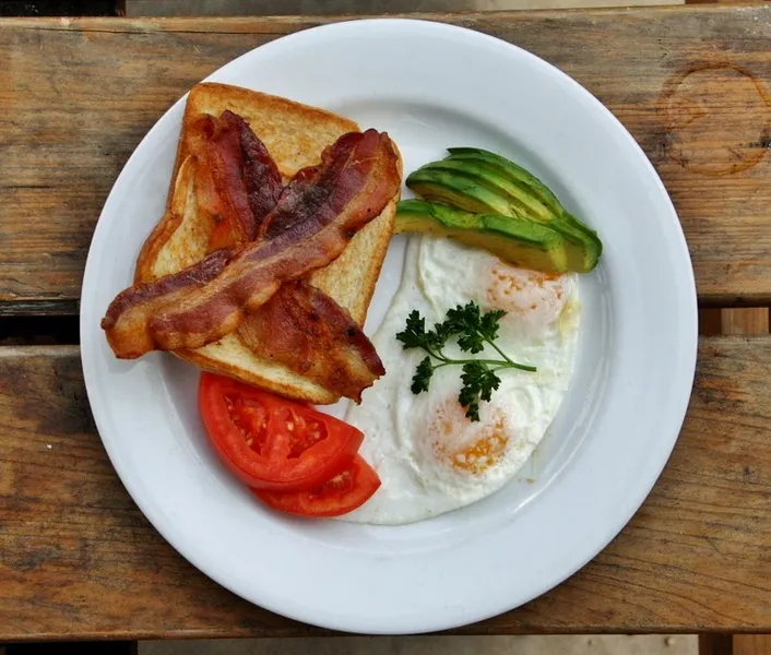 fried eggs Company Cafe & Bar