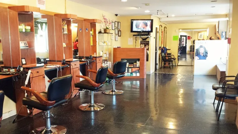 hair salons LUISIANY'S DOMINICAN SALON in Overbrook Park