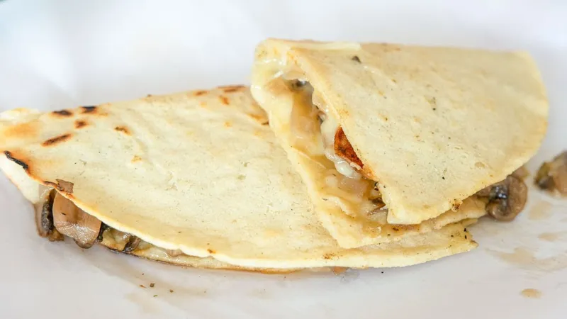 chicken quesadilla Las Quesabrosaz