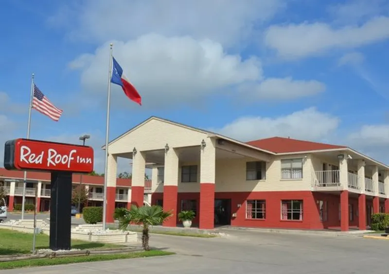 pet friendly hotels Red Roof Inn San Antonio - Ft. Sam Houston in East Side