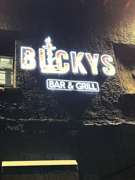 late night restaurants Bucky's Bar & Grill