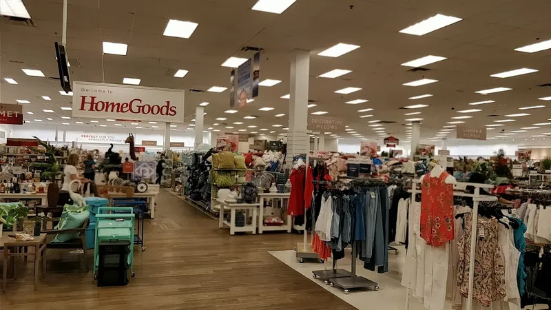 dress stores Marshalls & HomeGoods in Desert Ridge