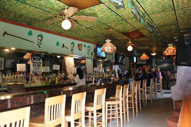 themed bars Les & Doreen's Happy Tap in Fishtown