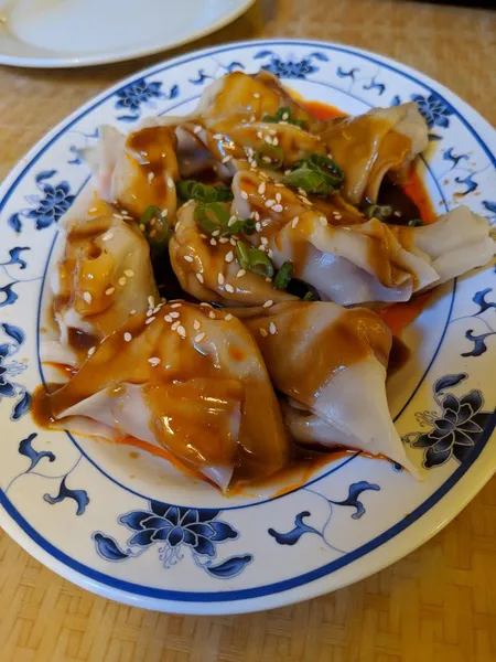 wontons Xi'an Sizzling Woks