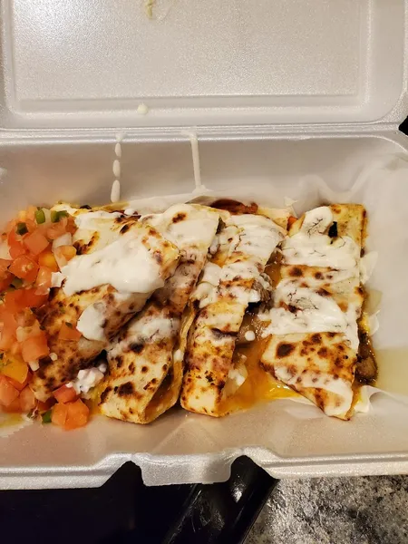 chicken quesadilla Calle del Sabor