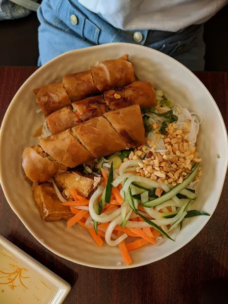 chicken roll Main Street Pho