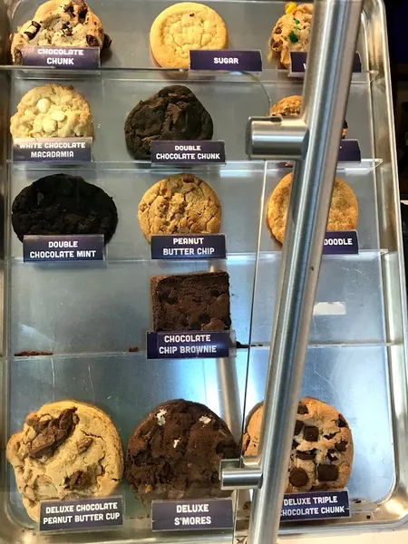 bakeries Insomnia Cookies in Manayunk