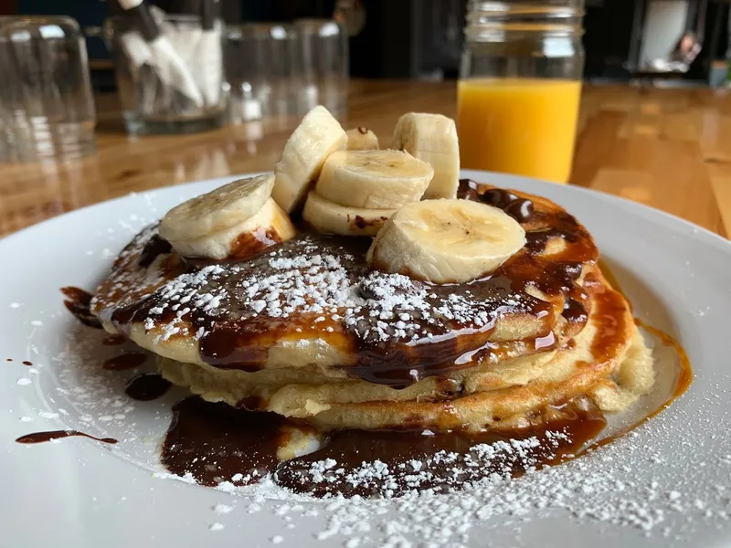 brunch Miles Table in East Passyunk Crossing