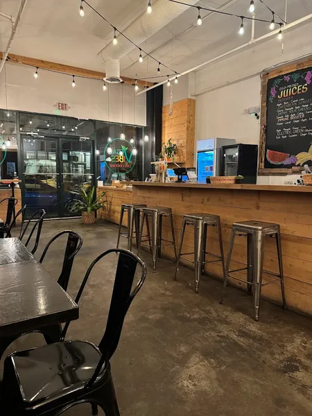 brunch VEGAN VIBES Cafe & Juice Bar in East Falls