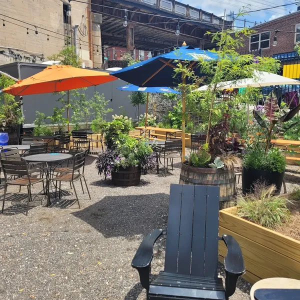 gastropubs PHS Pop Up Garden at Manayunk