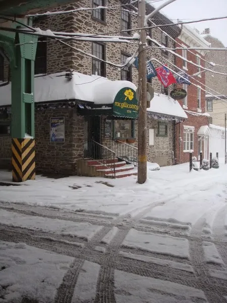 outdoor dining JD McGillicuddy's Manayunk