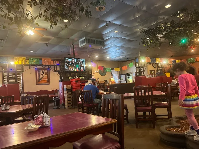 mexican restaurants Mercado Juarez Cafe