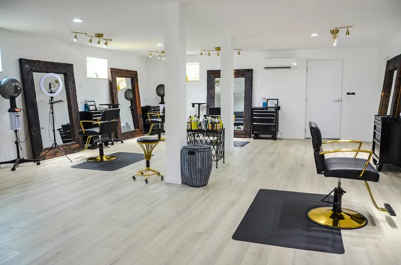 hair salons Verde Eco-Salon & Boutique