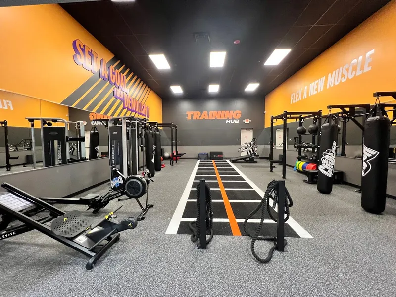 gyms Crunch Fitness - Harbour Village