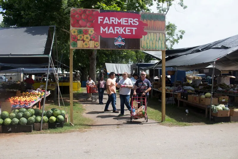 farmers’ markets Ramona Flea Market