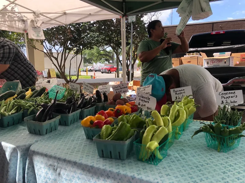 farmers’ markets Riverside Arts Market