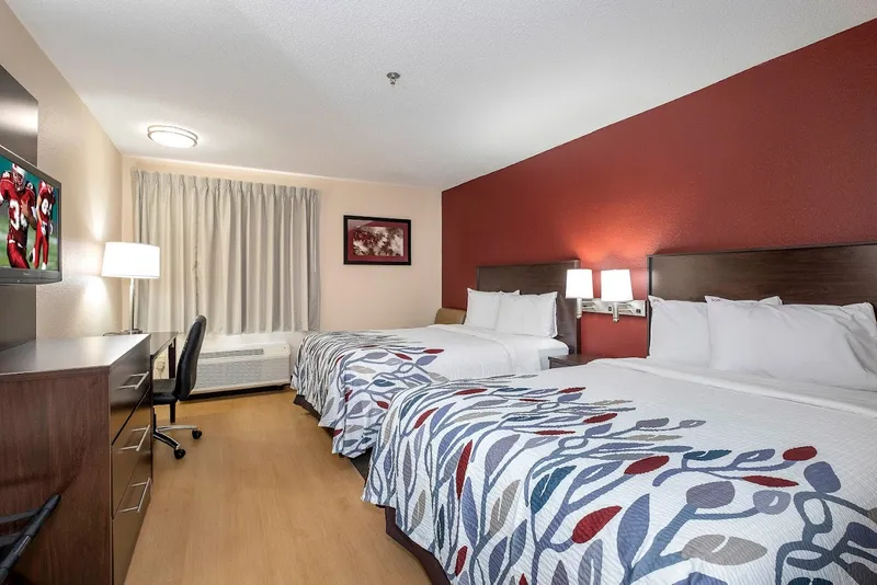 pet friendly hotels Red Roof PLUS+ Jacksonville - Southpoint