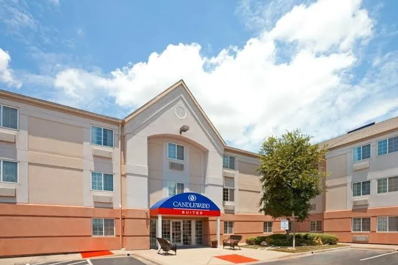 pet friendly hotels Sonesta Simply Suites Fort Worth Fossil Creek