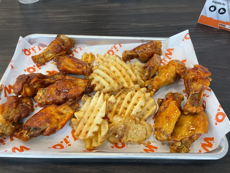 Wings restaurants Wing It On!