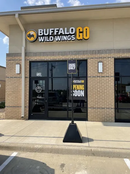 Wings restaurants Buffalo Wild Wings ‘GO’