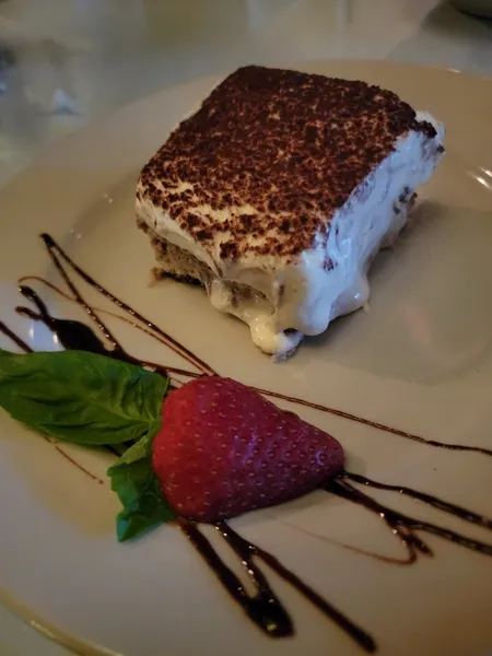 Tiramisu restaurants Café Bella