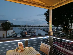 Salmon restaurants in Jacksonville