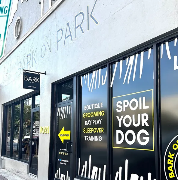 dog groomers BARK on PARK