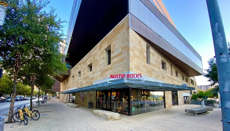 hat stores Austin Rocks