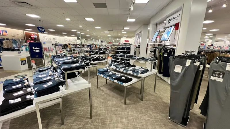 mens shoe stores Belk