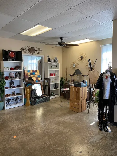 consignment shops Second Treasure Resale Store