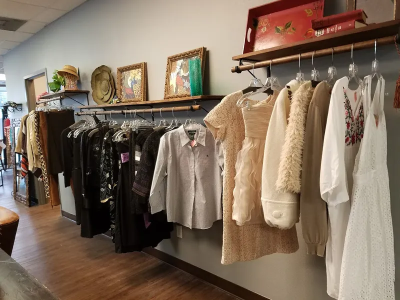 consignment shops Berry Good Buys Resale