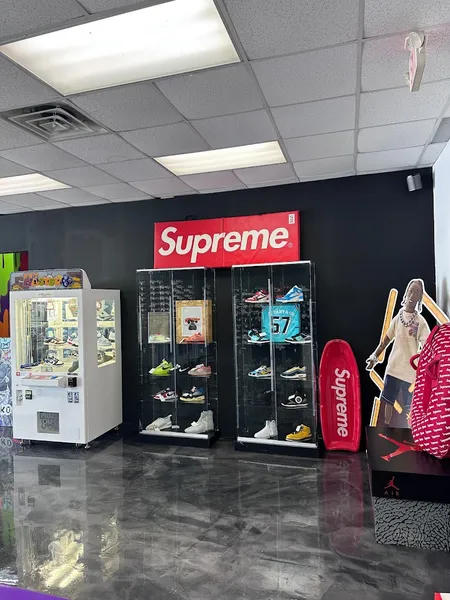 sneaker stores Leveled Up