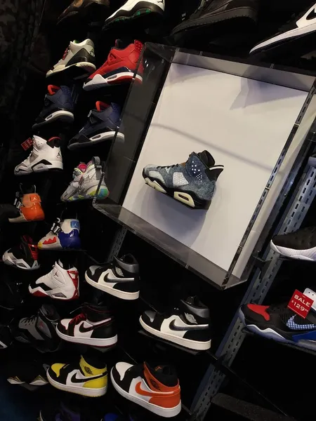 sneaker stores Foot Locker