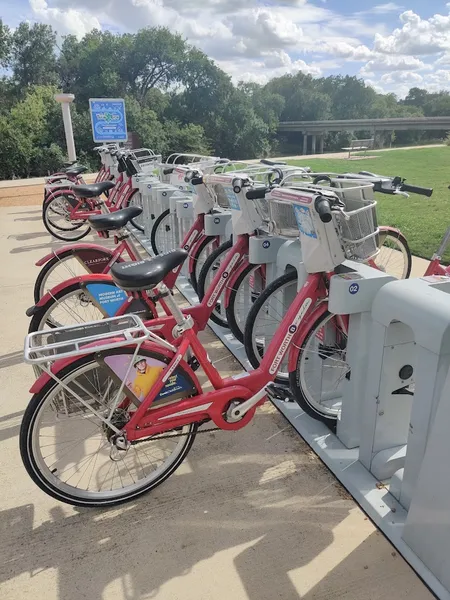 bike rentals Fort Worth Bike Sharing Riverfront Drive