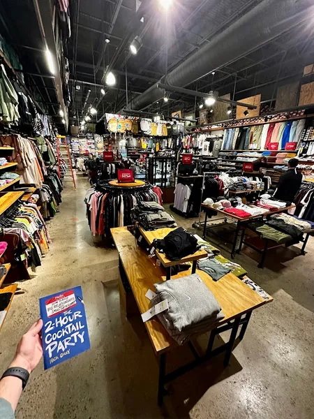 skate shops Zumiez