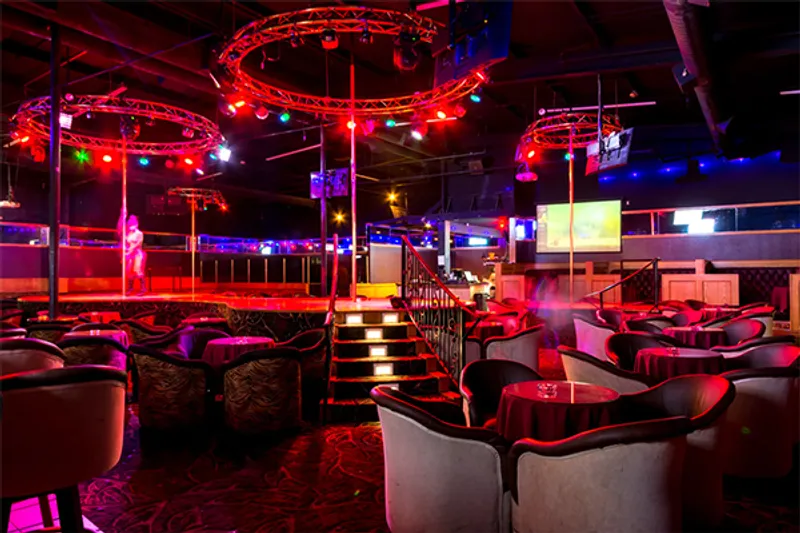 nightclubs Bucks Cabaret